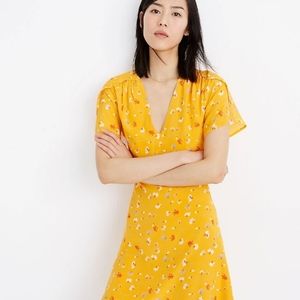 Madewell silk belladonna floral short sleeves with slits and lined midi dress